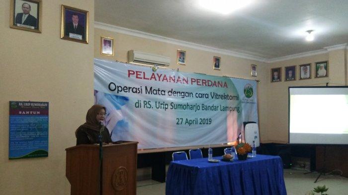 operasi-retina-mata-menggunakan-cara-vitrektomi